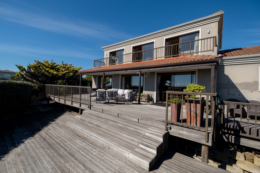 4 Bedroom Property for Sale in St Francis On Sea Eastern Cape